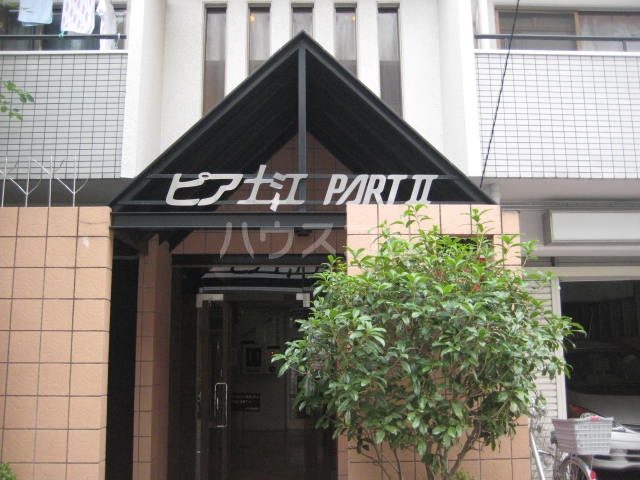 18/26 エントランス