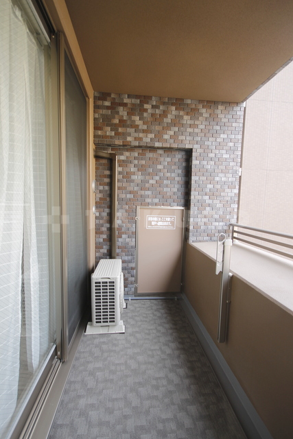 23/30 バルコニー