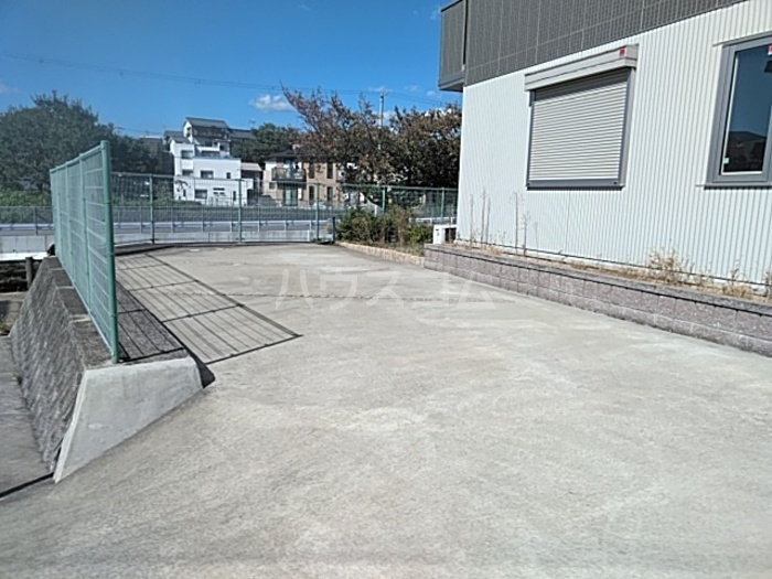 14/16 駐車場