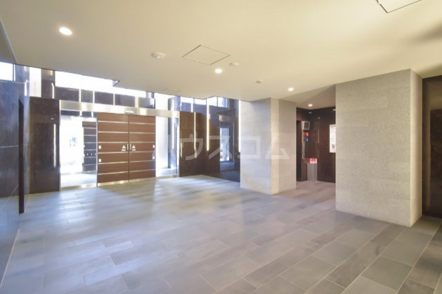 22/30 エントランス