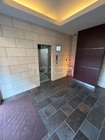 2/5 エントランス