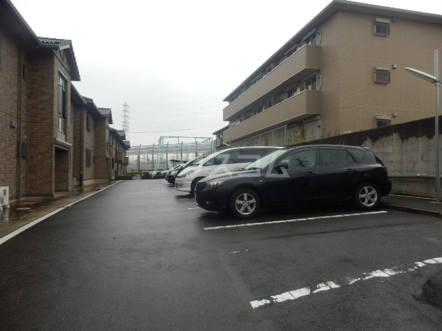 21/27 駐車場
