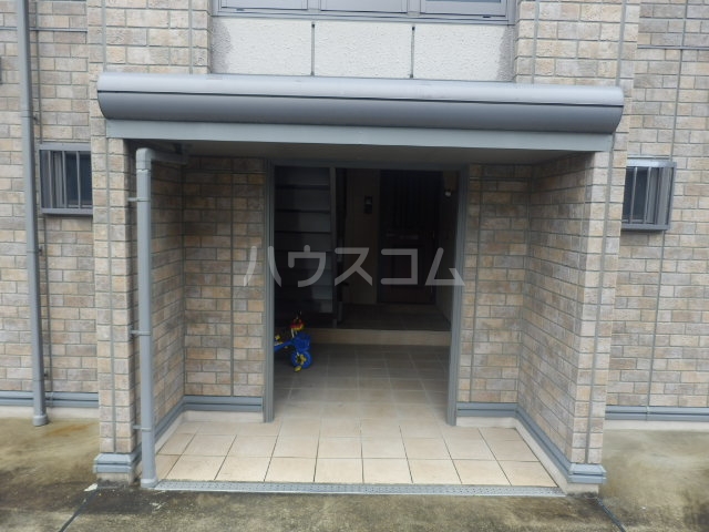 20/27 エントランス