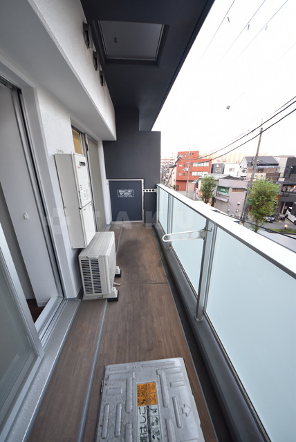 25/30 バルコニー