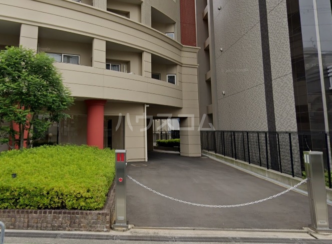 16/25 駐車場