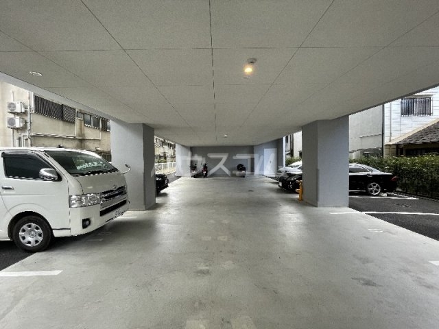 16/21 駐車場