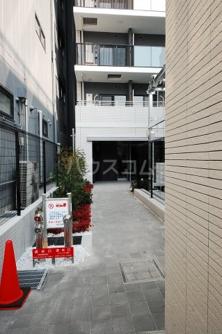 17/26 エントランス