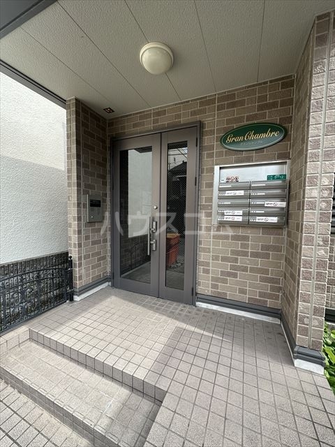 15/18 エントランス