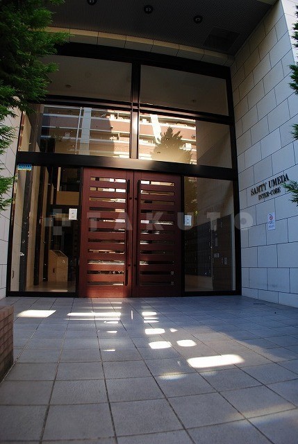 14/15 エントランス