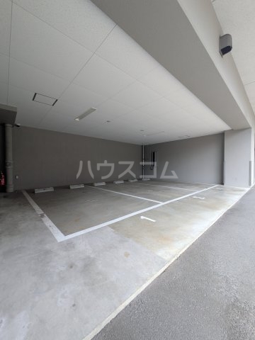 28/30 駐車場