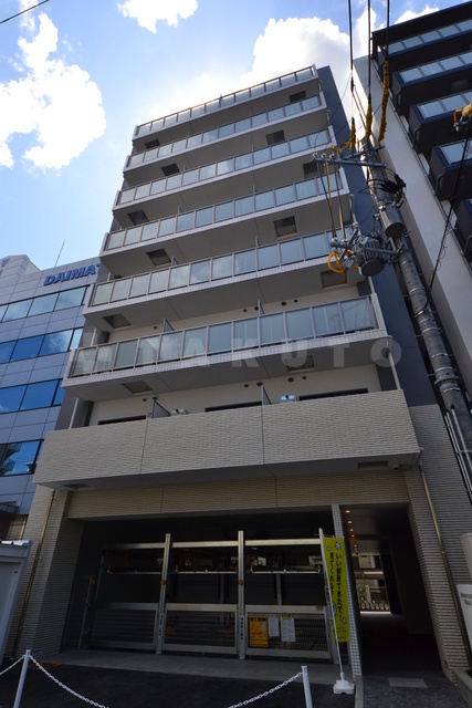 21/30 エントランス