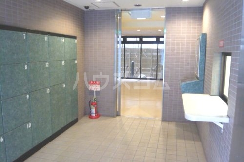 14/23 エントランス