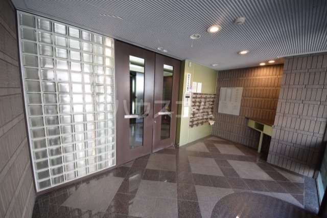 15/25 エントランス