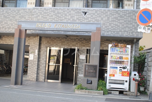 13/22 エントランス