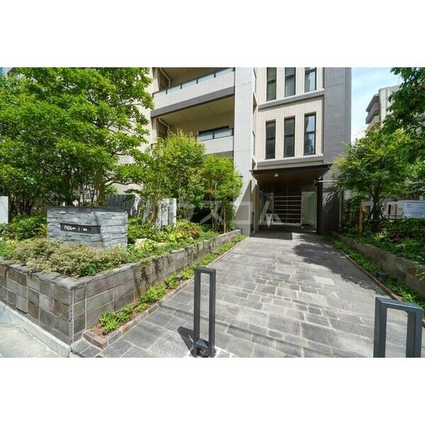 14/24 エントランス