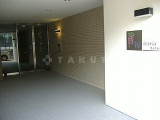 17/25 エントランス