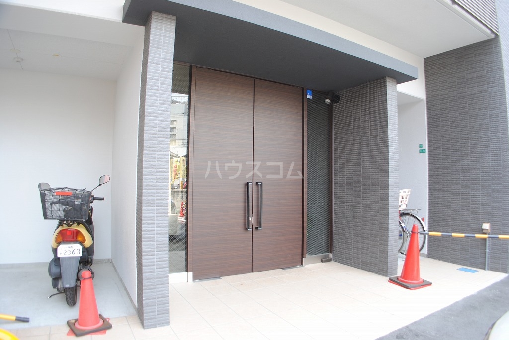 22/30 エントランス