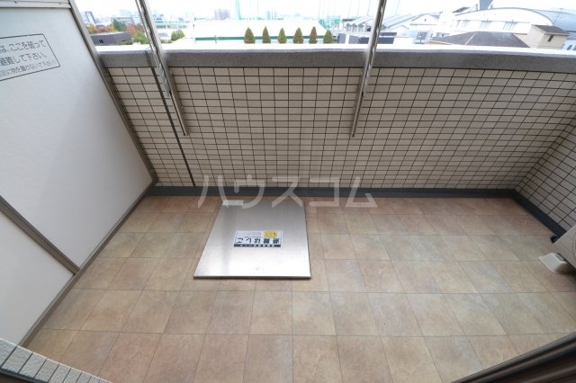 20/30 バルコニー