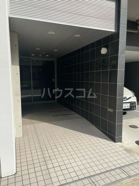 16/26 エントランス