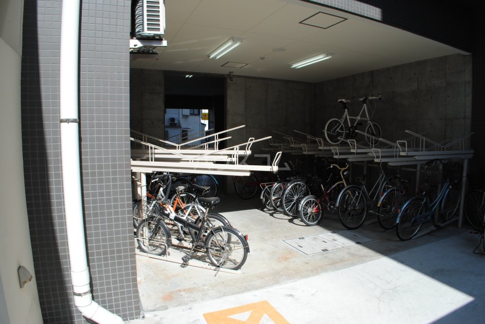17/28 駐車場