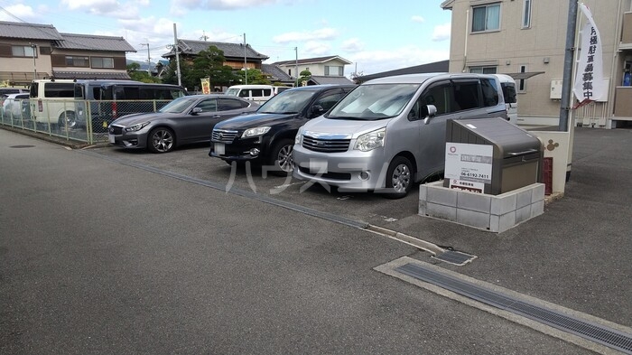 14/15 駐車場