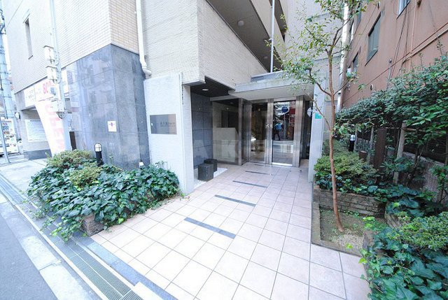 16/26 エントランス