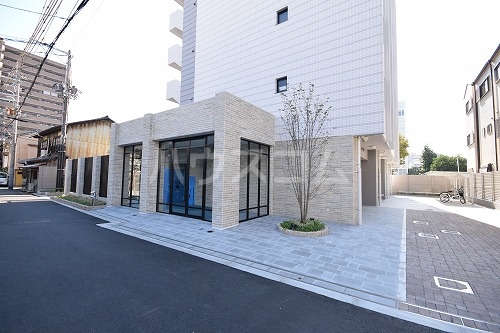 20/30 エントランス