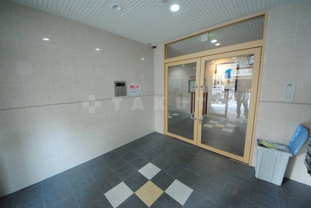 16/26 エントランス