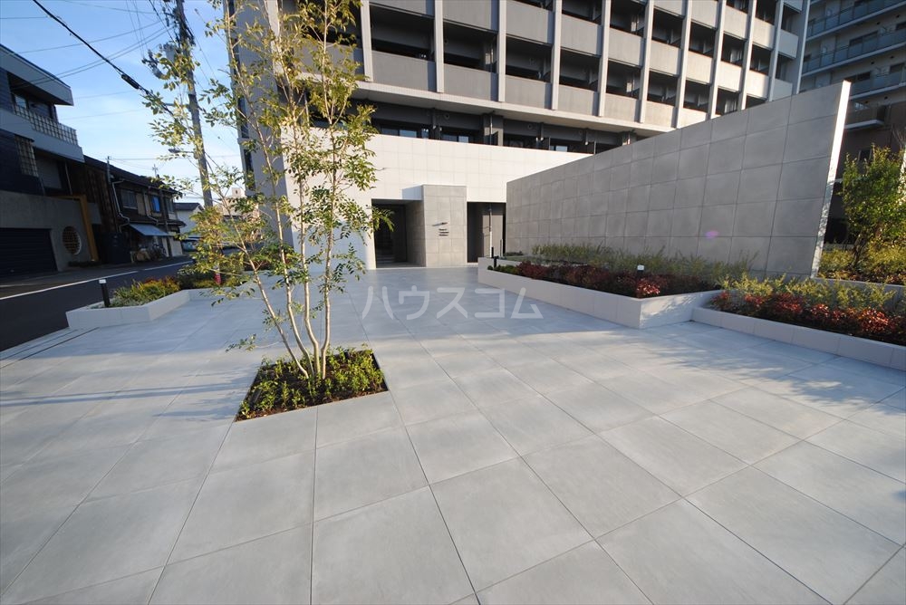 20/29 エントランス