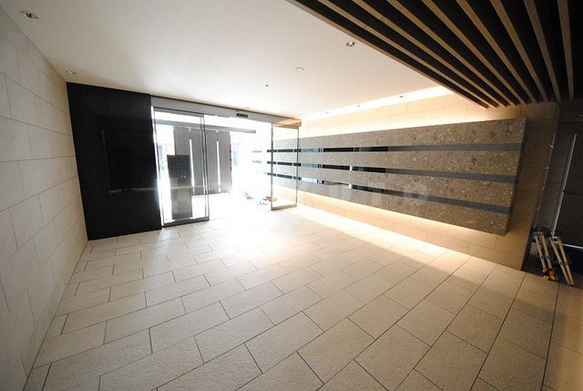 22/30 エントランス