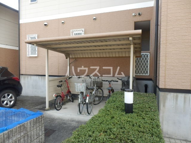 23/30 エントランス