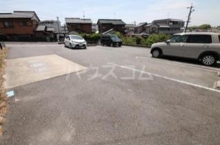 26/30 駐車場
