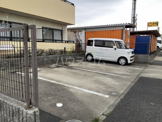 19/22 駐車場