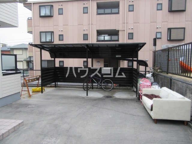 14/18 駐車場