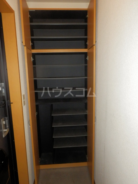 14/30 玄関