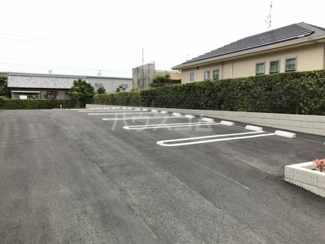 22/26 駐車場