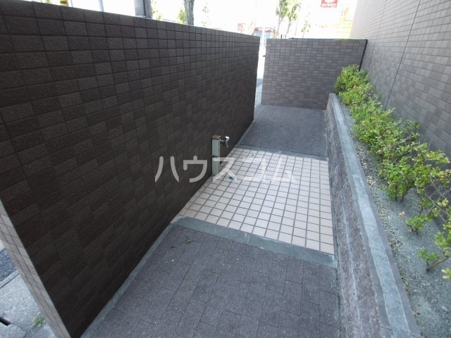 3/8 エントランス