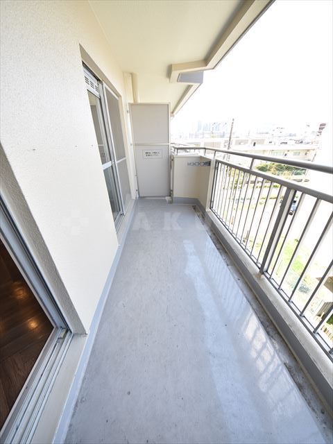 23/30 バルコニー