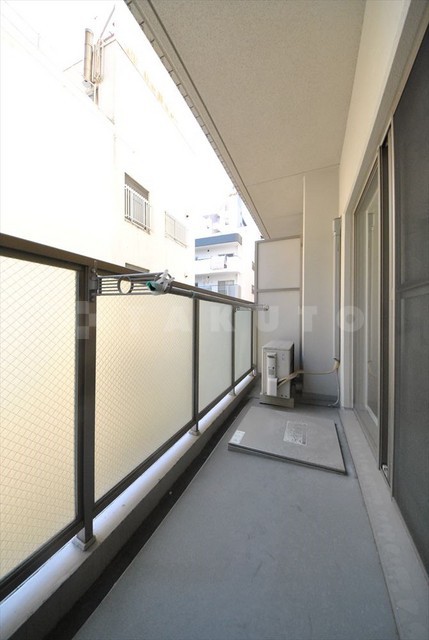 20/30 バルコニー