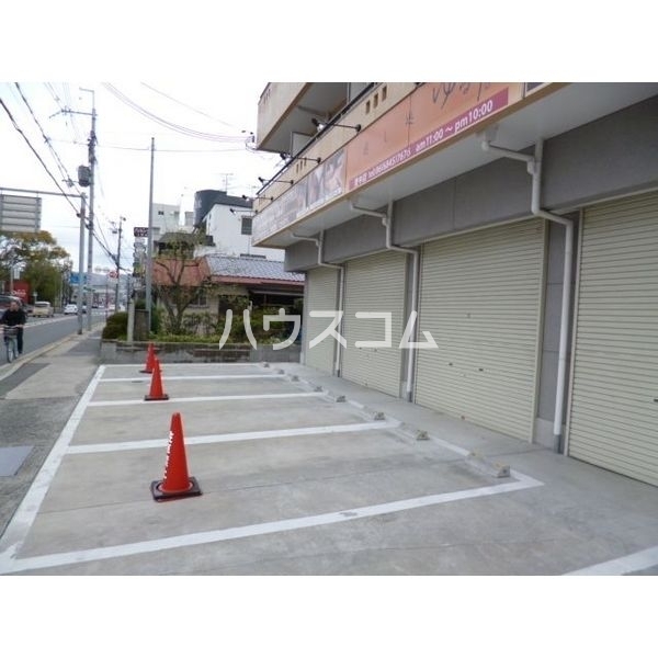 14/23 駐車場