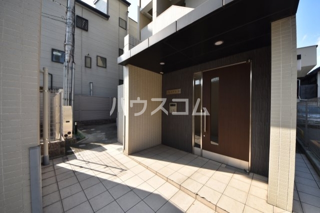 21/29 エントランス