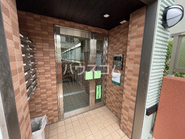 14/23 エントランス