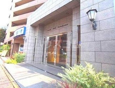 13/14 エントランス