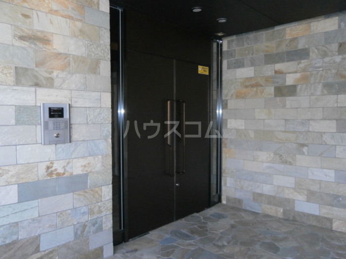 2/4 エントランス