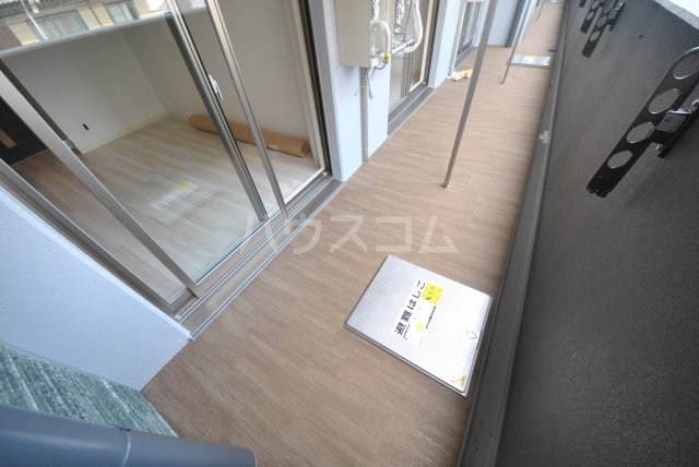 15/28 バルコニー