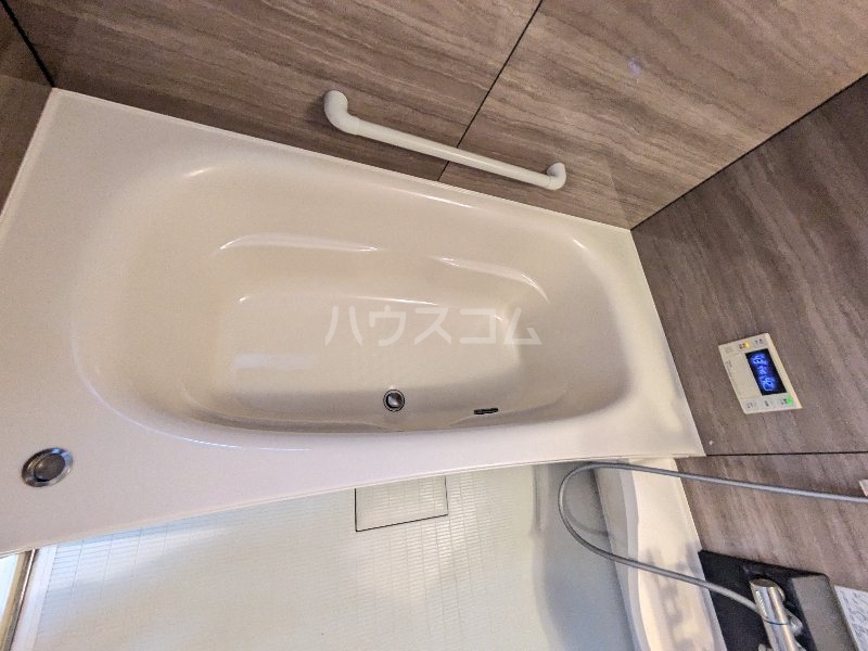 13/30 浴室
