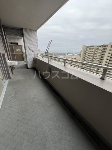19/27 バルコニー