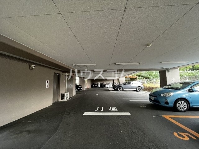 14/19 駐車場