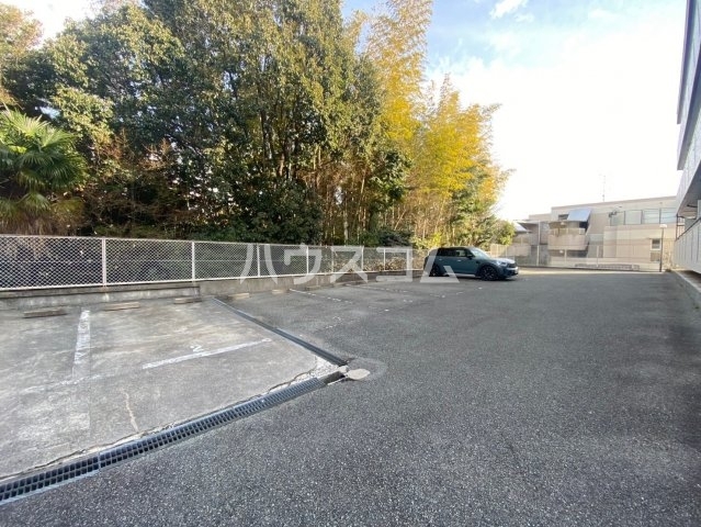 14/15 駐車場