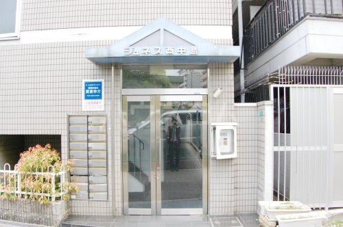 20/30 エントランス